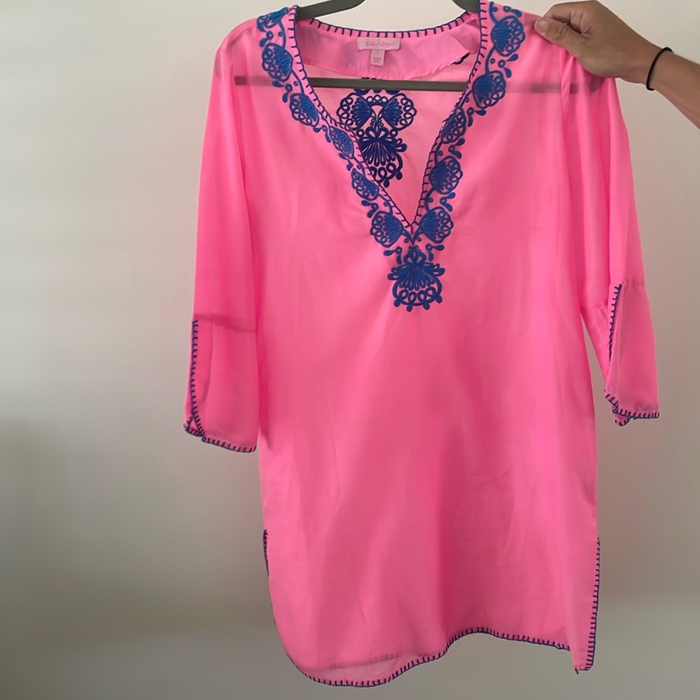 Lilly Pulitzer cover up-light wear